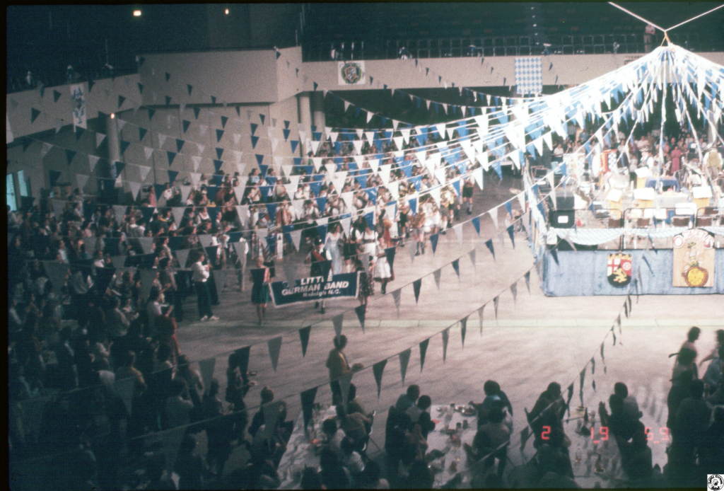 1982 10 02 Oktoberfest 05.jpg